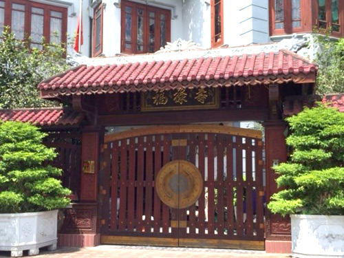 Mẫu cổng lợp ngói đẹp thổi hồn Việt vào ngôi nhà bạn