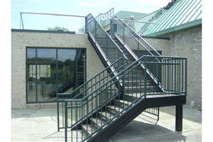 Cầu thang sắt - CTS012